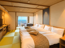 翻新海景雙床房（附露天浴池）：琉璃/金碧