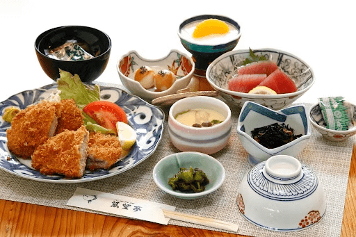 【夕食付】≪ヒレと刺身膳≫旨み豊かなヒレカツと伊豆の海の恵みを味わうお造り御膳プラン