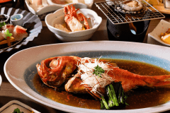 【グレードアップ-海の贅沢会席】「金目鯛」「鮑」「伊勢海老」など海沿いならではの逸品を贅沢に堪能！
