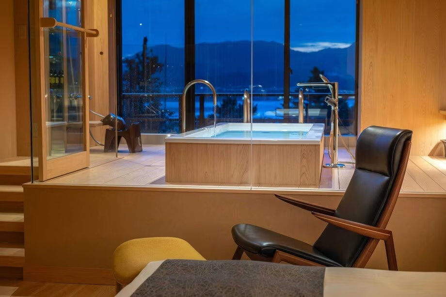 ≪Sea view≫the New Suite Room with semi-open-air bath (Dinner and breakfast included)