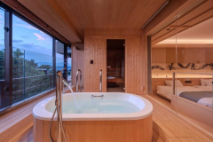 海側ロイヤルスイートツイン半露天風呂・サウナ付【鏡池】