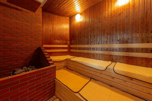 【サウナ】水風呂や露天風呂と併せて心地よい汗を流してください。