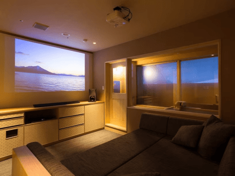温泉＆シアター付客室60平米（山側）
