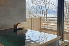 【展望露天風呂付客室75平米】温泉＆シアターを備えた75平米の客室です。