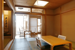 【庭園露天風呂付和室80平米】足を伸ばしてゆったりとお過ごしくださいませ。