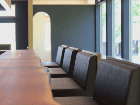 「食堂いち」のお席はカウンター席とボックス席がございます