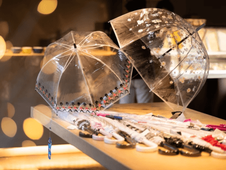 雨や雪の日だってちょっとわくわくするようなディスプレイも楽しみに。