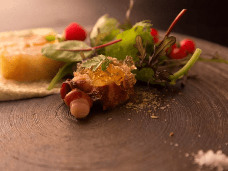 道産の旬味覚を日本酒とともに。互いのおいしさを引き立てるペアリングをお愉しみくださいませ。