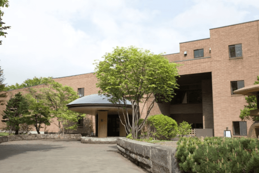 【外観】ようこそ、食の宿へ。当館へは少しお腹を空かせてお越しくださいませ。