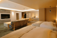 【翠巌本館／301号室「紅葉賀（もみじのが）」】翠巌は、ホテルでも旅館でもありません。ただ、「過ごす」だけの宿です。