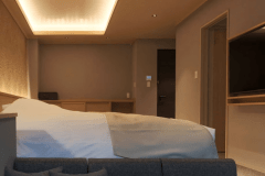 【翠巌別館／展望風呂付洋室（2階）】お部屋で温泉に入って、ゆっくりお休みくださいませ。