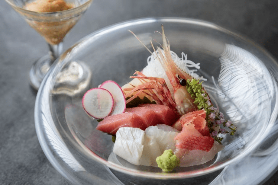 【和食懐石／ある日のお料理一例】お料理は時季で内容を変更するため、写真は一例です。当日のお料理を確約するものではございませんので、ご了承願います。