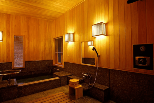 [Suite 110 square meters / indoor marble hot spring bath] Enjoy the hot spring water straight from the source to your heart's content.