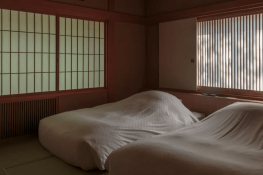 [Suite 110 square meters / Twin bedroom] There are two twin bedrooms, and it can accommodate up to four people.