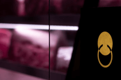 「定山渓精肉店」にて、希少部位付の焼肉コース「七段」をお召し上がりくださいませ。