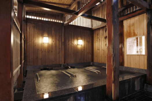 【大浴場／飛泉乃湯】ご利用時間：13:00～深夜3:00、翌5:00～10:00 （男女入替え制）、サウナ 15:00～22:00