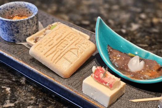 【創作和食コース／ある日のお料理一例】旬を大切に、その時季最も美味しい食材を厳選いたします。（お料理は時季や仕入れ状況により変更いたしますので、画像は当日のお料理を確約するものではございません）