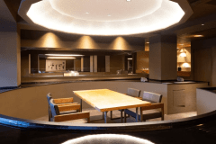 [Restaurant "Yuso Shichiseki"] This is a special space where you can enjoy a meal with only seven tables.
