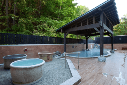 【露天風呂】&ldquo;自分専用の露天風呂&rdquo;つぼ湯もございます。