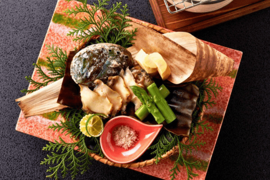 【GENJI香 特撰会席】蝦夷あわびの炭火焼き。新潟が誇る至宝、美食の芸術を堪能。
