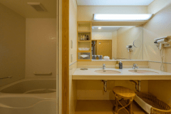 【平安亭ダイニング付和室54平米】12畳和室と7.5畳のダイニングを備えた広々客室です。