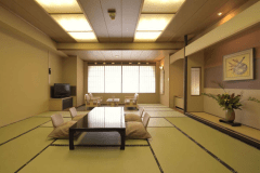 【雅亭 大きい和室16畳】家族旅行やグループ旅行におすすめの、16畳和室です。