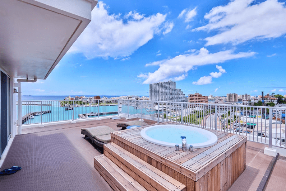 [Stay 2 Nights or More] Exclusive Top-Floor Family Room Plan♪ Save More with a Multi-Night Stay & Enjoy Okinawa&rsquo;s Top Attractions