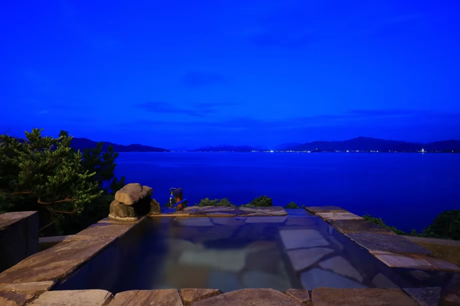 【リブランド記念キャンペーン】期間限定！お一人様2,200円引き◆大人気「サザエの湯」確約◆やまぐちブランド和牛入り季節懐石◇悠久懐石プラン【展望ラウンジ特典付き】