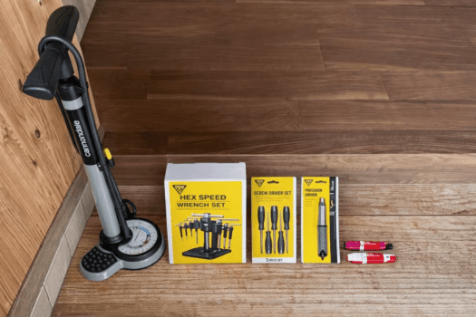 【サイクリング】自転車専用メンテナンス・整備基本工具をご用意しております。空気入れ、トルクレンチセット、スクリュードライバーセット、タイヤレバーセット。