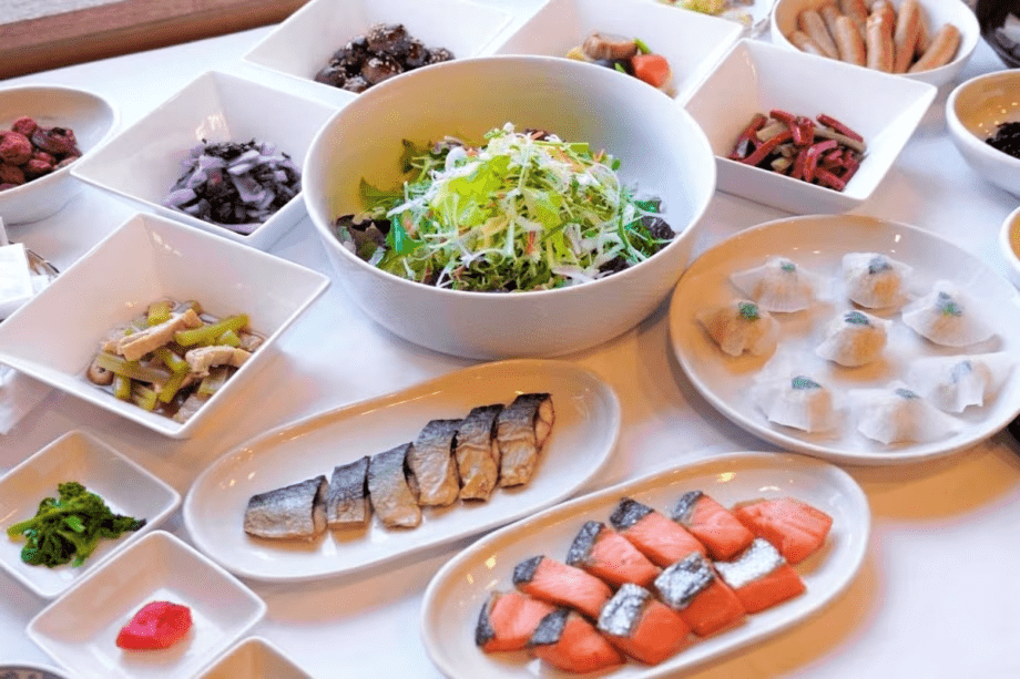 和朝食バイキング（一例）