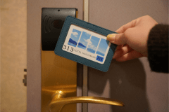 タッチキーを採用しております。