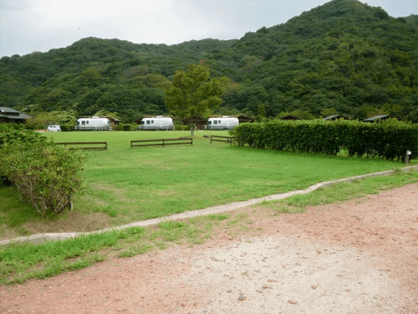 キャンプ　Bサイト　電源あり