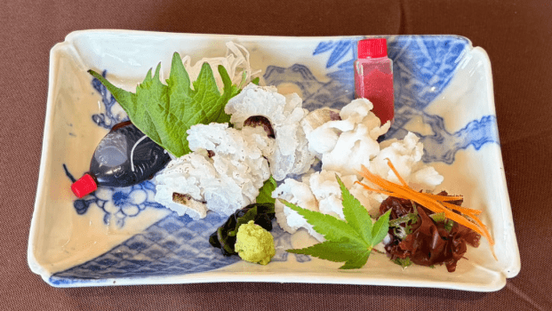 ハモ湯引き、炙り（画像は1人前です）