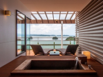 サンセットビュージュニアスイート　露天風呂