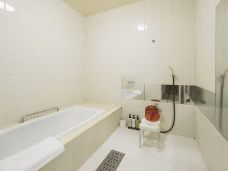 シングルルーム〔バスルーム〕
※同じお部屋タイプでも間取りが異なる場合がございます