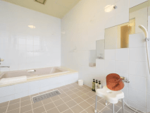 ファミリーツインルーム〔バスルーム〕
※同じお部屋タイプでも間取りが異なる場合がございます