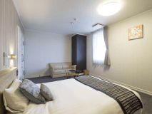 シングルルーム
※同じお部屋タイプでも間取りが異なる場合がございます