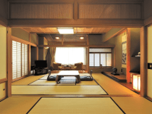 【ジャパニーズスイート】二間続きの和室に広縁のあるお部屋です。（実際のお部屋には襖がございます）