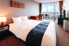 【インランド・シー・リゾート フェスパ】ダブル＋バルコニー付きスタンダード｜寄り添って海を眺める、静かな二人時間