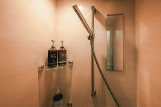 管理棟1階シャワールーム