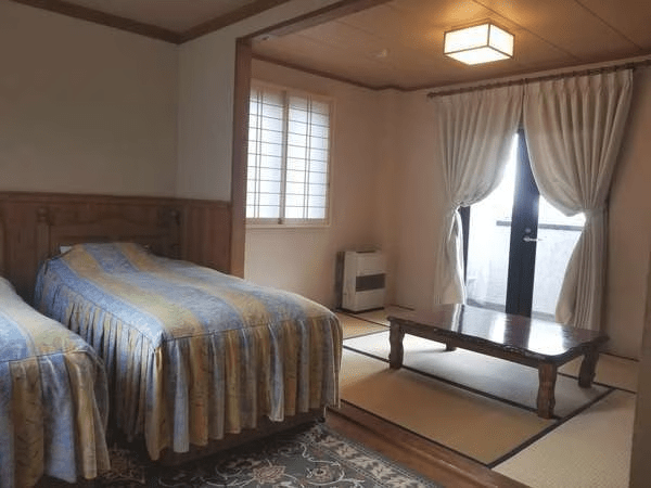 本館テラス付和洋室。プチリノベーション。より明るいイメージへシフト。