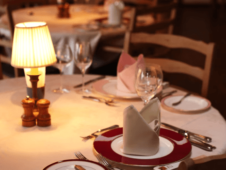 *【ダイニング】落ち着いた雰囲気。ゆったりとお食事をお楽しみ下さい☆