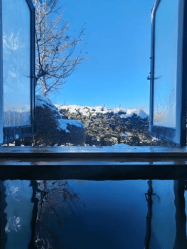 冬の別館、雪見温泉