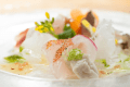 この日の前菜の魚は、すべて漁師直送。独自のルート。