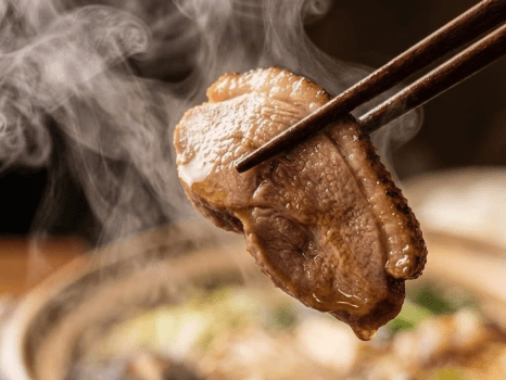 【冬の特選会席(一例)】合鴨の鍋 ※画像はイメージです。仕入れ状況により食材が変わる場合があります。 【冬の特選会席(一例)】合鴨の鍋 ※画像はイメージです。仕入れ状況により食材が変わる場合があります。