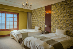 豊（ゆたか）：レトロな華やぎと静けさが調和するツインルーム