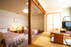 ■客室■エアウィーヴマットレスを使用した広々快適な和洋室