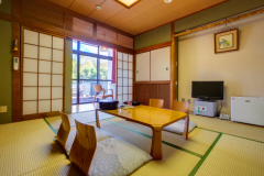 ■客室■伝統的な和の空間でくつろぎを！
