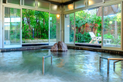 ■温泉■心安らぐ“湯の香り”に包まれて、贅沢な時間を