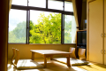■客室■『太山寺』と美しい景色が眺められる、自然豊かな8畳の和室
